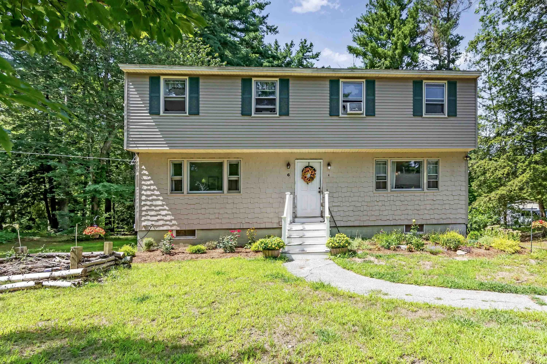 4 Therriault Avenue Salem NH 03079