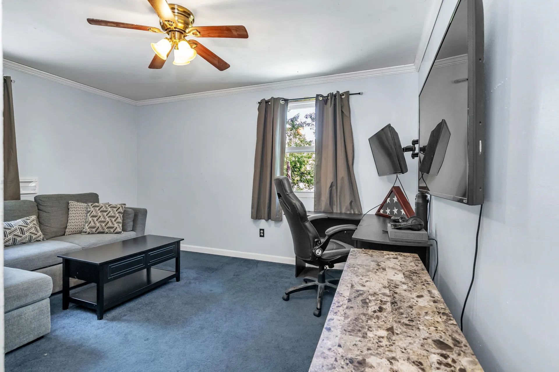 4 Therriault Avenue Salem NH 03079