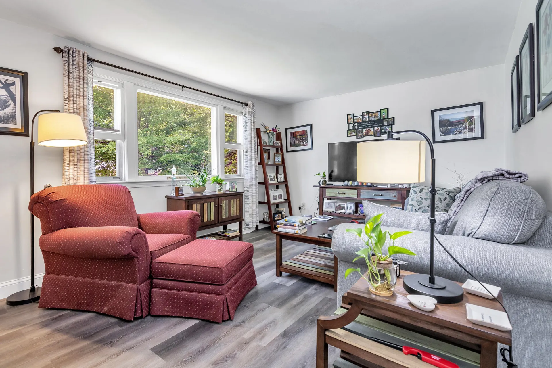 4 Therriault Avenue Salem NH 03079