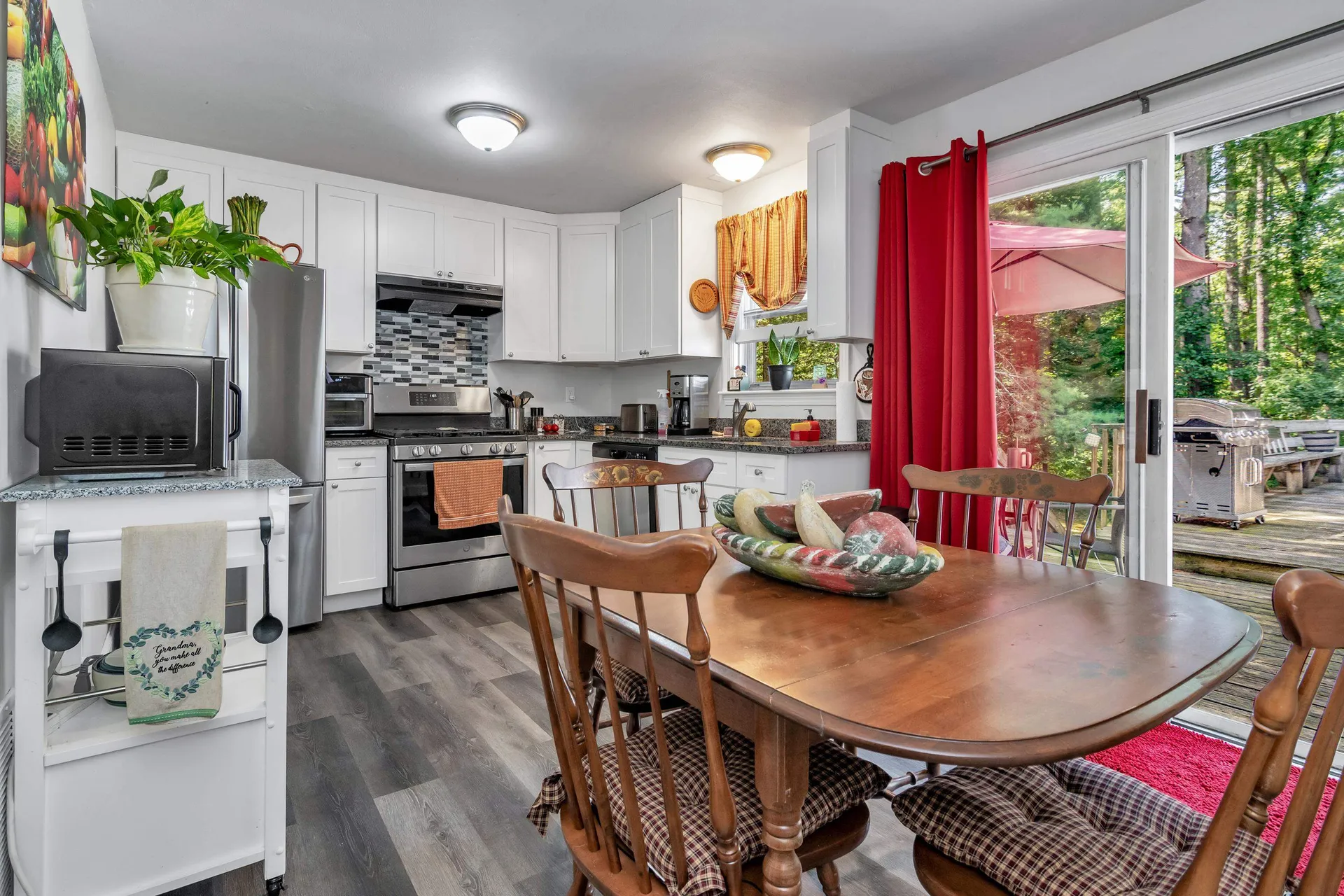 4 Therriault Avenue Salem NH 03079