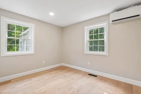 20 Millstream Lane Concord NH 03303