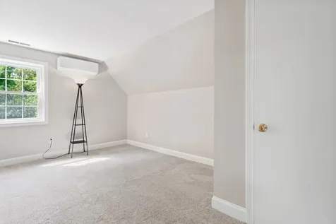 20 Millstream Lane Concord NH 03303