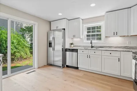 20 Millstream Lane Concord NH 03303