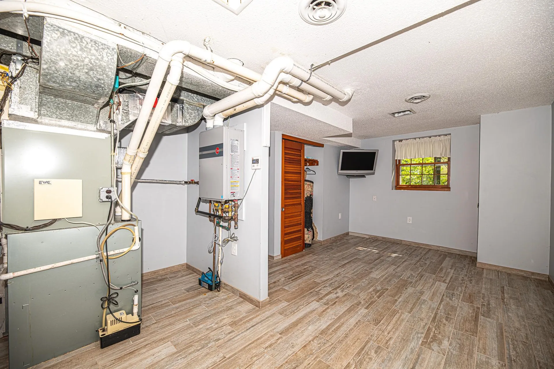 12 Fernwood Drive Merrimack NH 03054