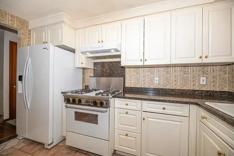12 Fernwood Drive Merrimack NH 03054