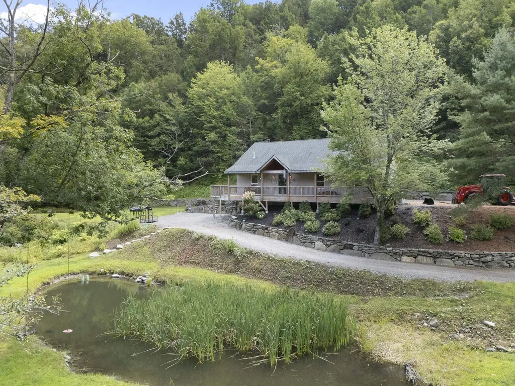 86 Stark Road Brattleboro VT 05301