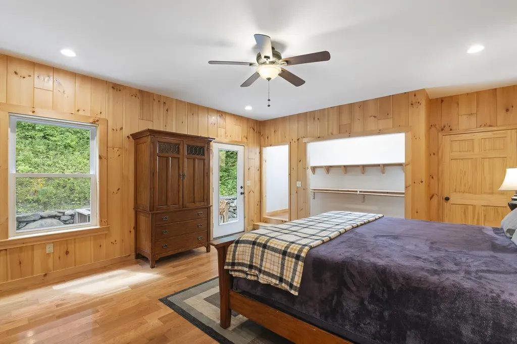 86 Stark Road Brattleboro VT 05301