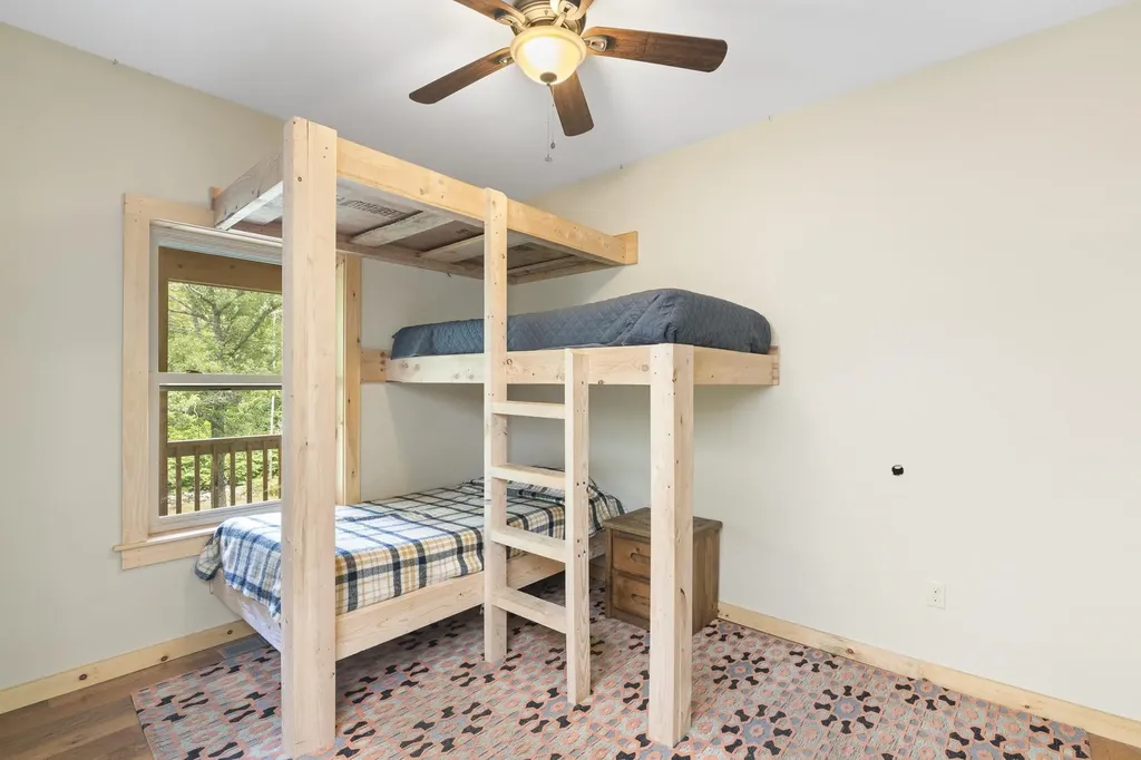 86 Stark Road Brattleboro VT 05301