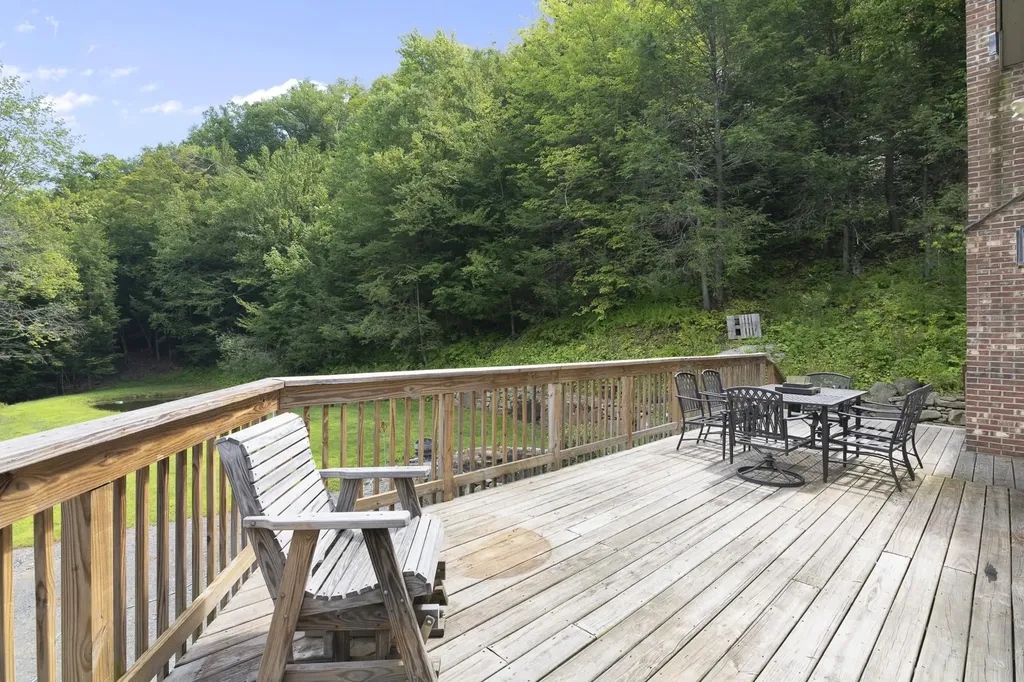 86 Stark Road Brattleboro VT 05301