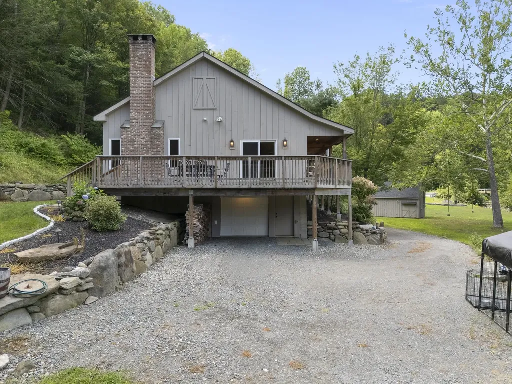 86 Stark Road Brattleboro VT 05301