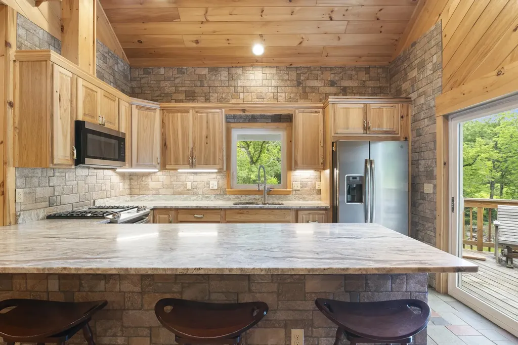 86 Stark Road Brattleboro VT 05301