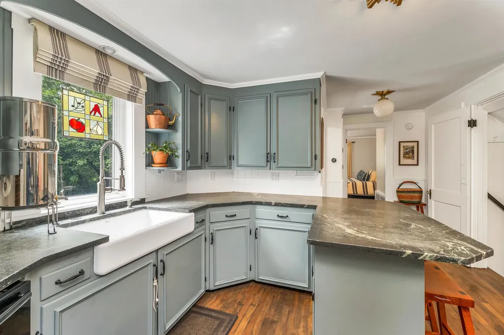 21 Goodrich Road Wolfeboro NH 03894