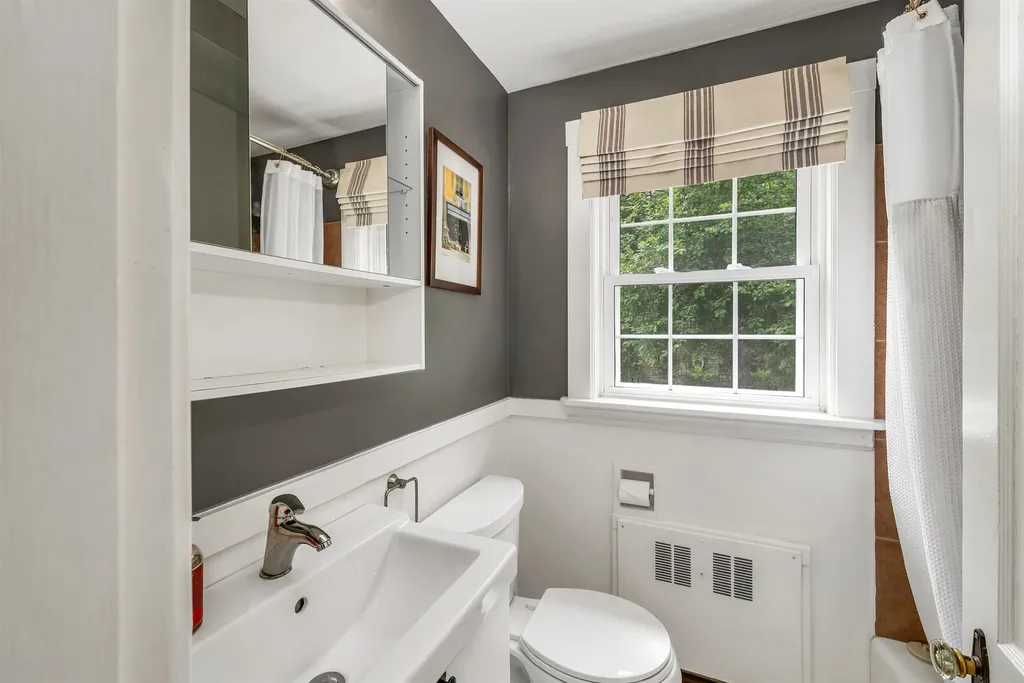 21 Goodrich Road Wolfeboro NH 03894