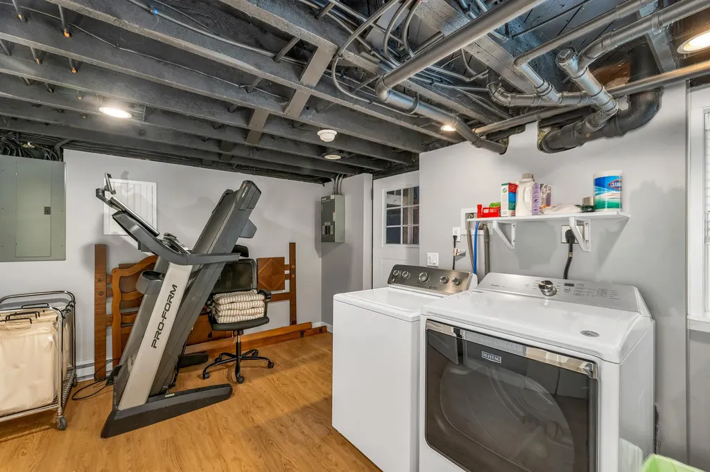 21 Goodrich Road Wolfeboro NH 03894