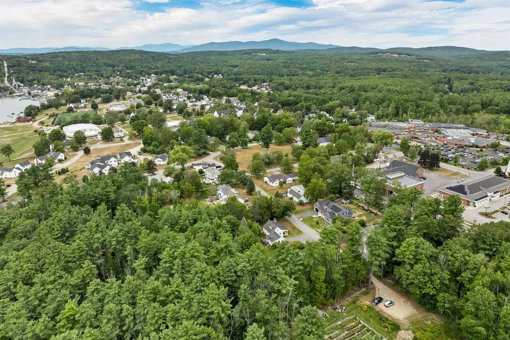 21 Goodrich Road Wolfeboro NH 03894