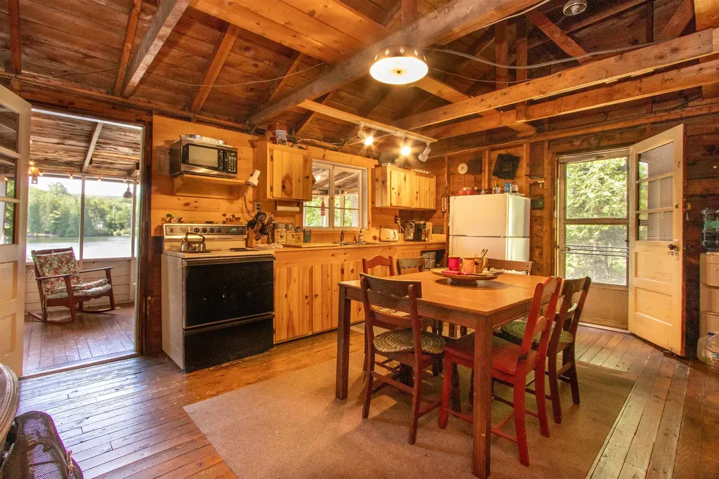 66 Camp Road Peacham VT 05862