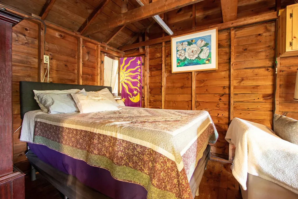 66 Camp Road Peacham VT 05862