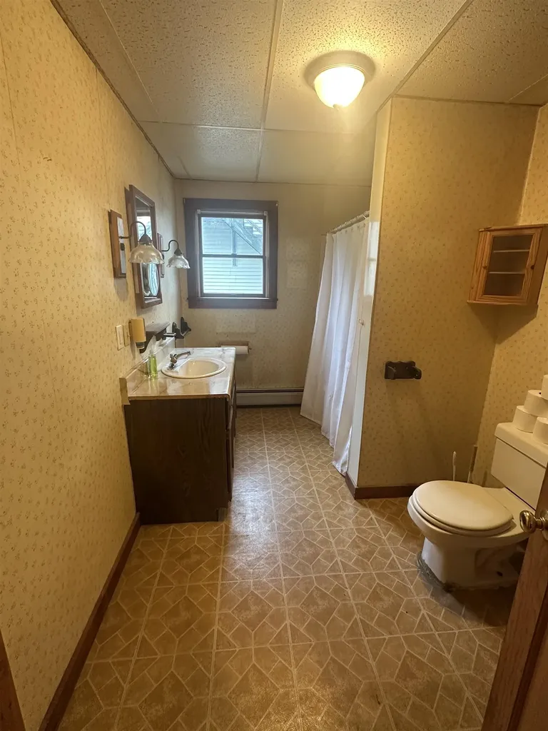 78-80 Central Street Brattleboro VT 05301