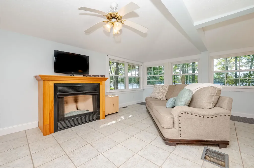 117 Middle Road Acton ME 04001