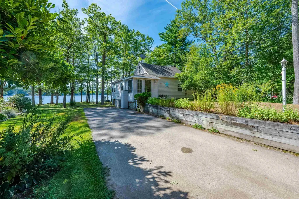 117 Middle Road Acton ME 04001