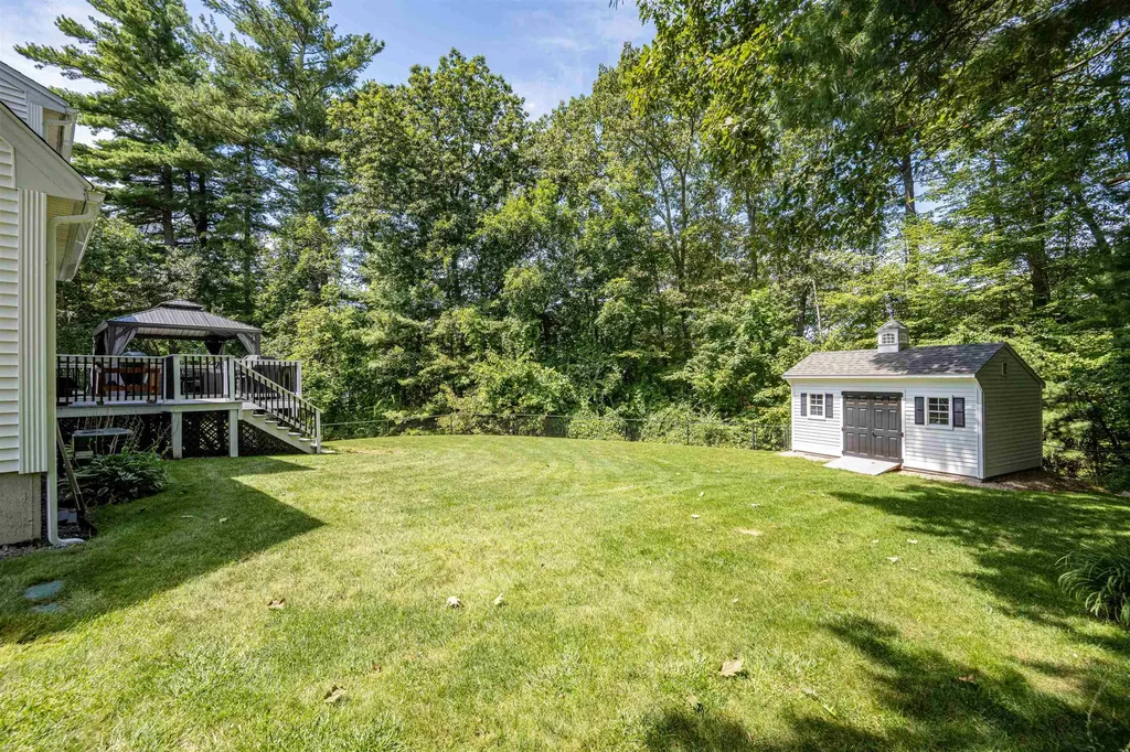 11 Brown Avenue Pelham NH 03076