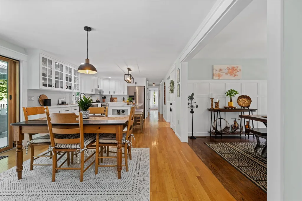 11 Brown Avenue Pelham NH 03076