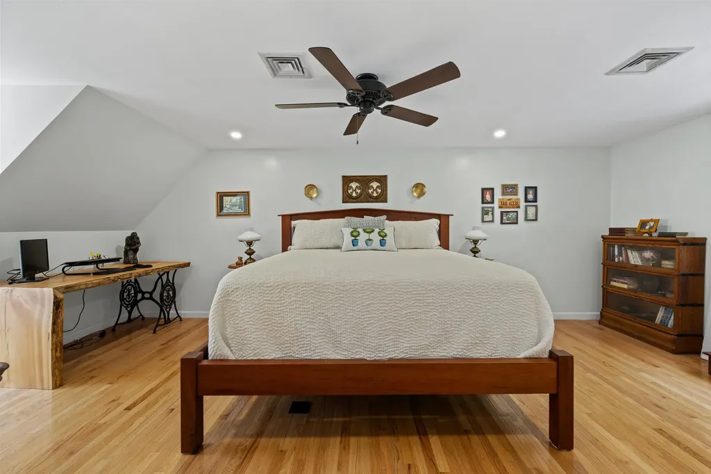 11 Brown Avenue Pelham NH 03076