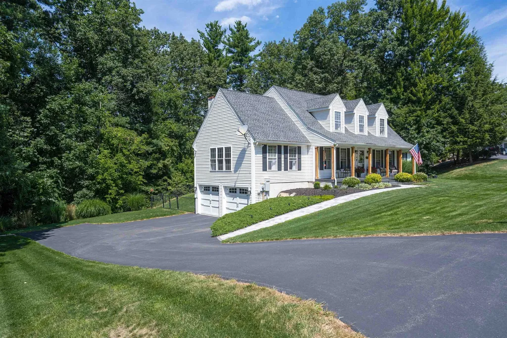 11 Brown Avenue Pelham NH 03076