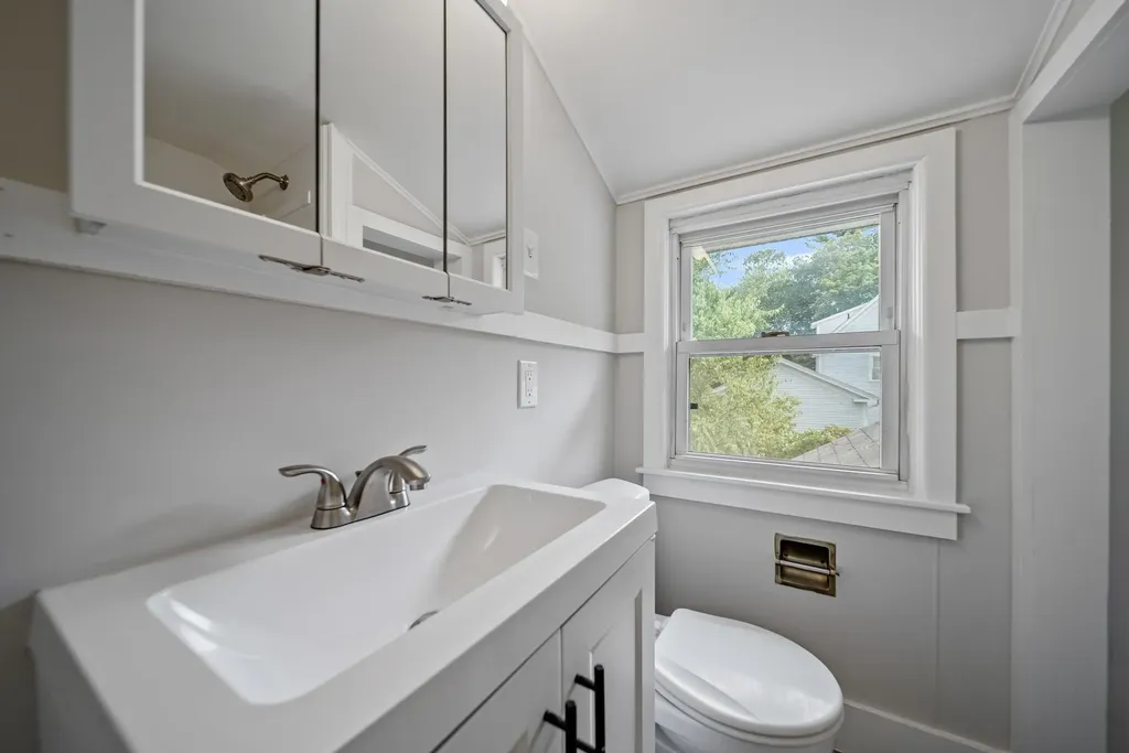 11 Nelson Street Keene NH 03431
