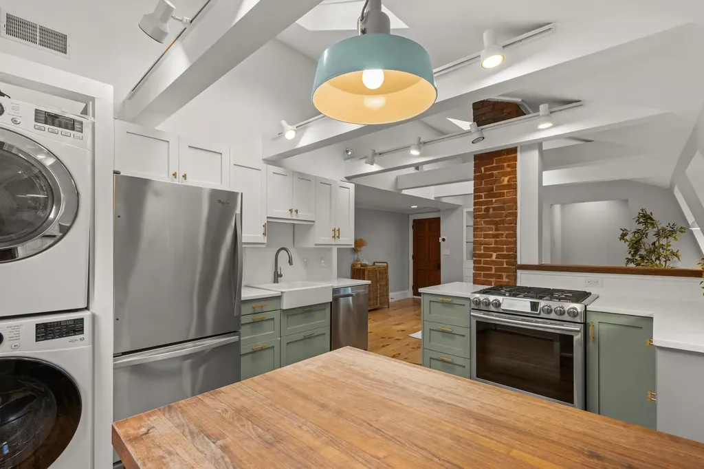 145 Cabot Street Portsmouth NH 03801