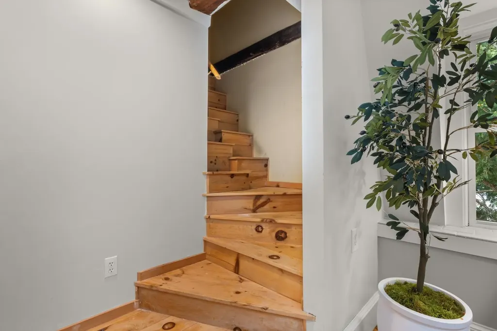 145 Cabot Street Portsmouth NH 03801
