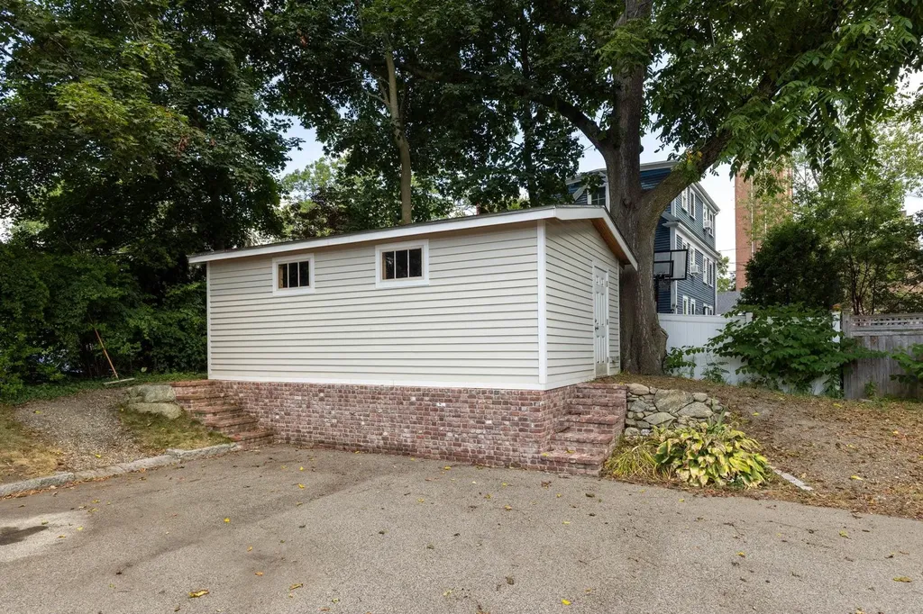 145 Cabot Street Portsmouth NH 03801
