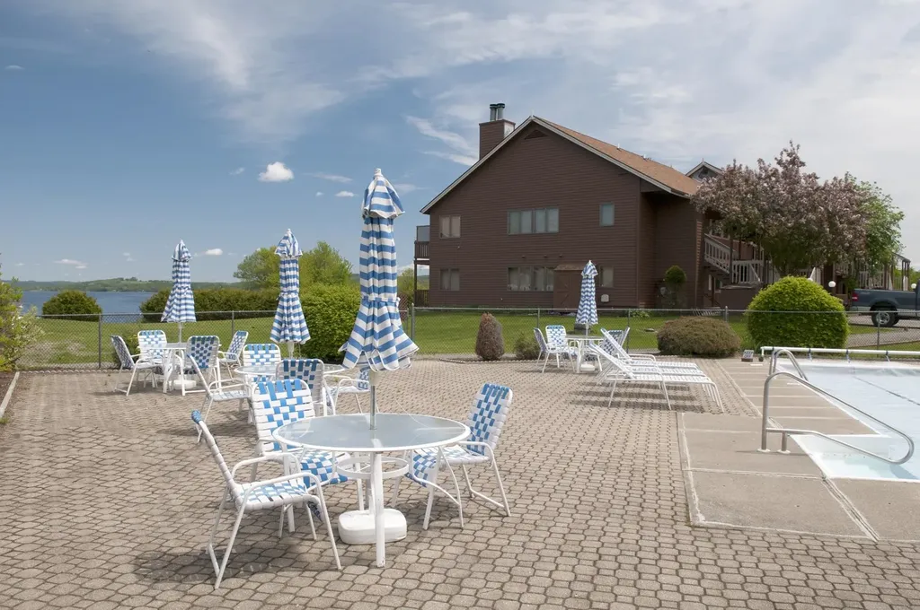 383 Holbrook Bay Newport Town VT 05857