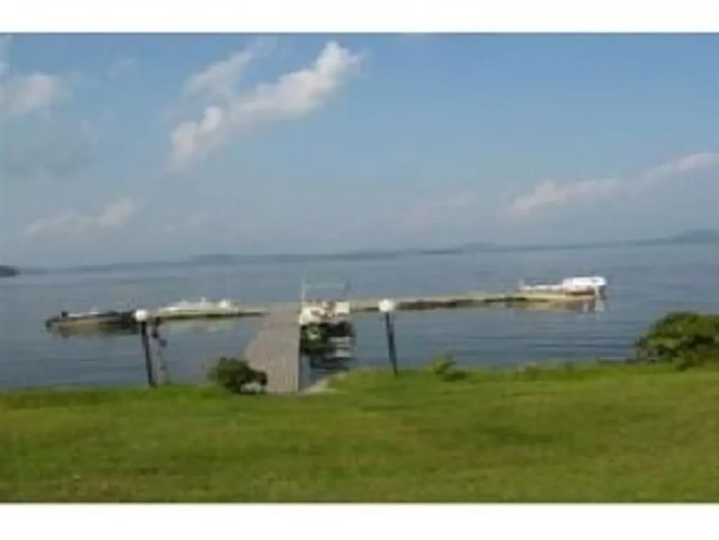 383 Holbrook Bay Newport Town VT 05857