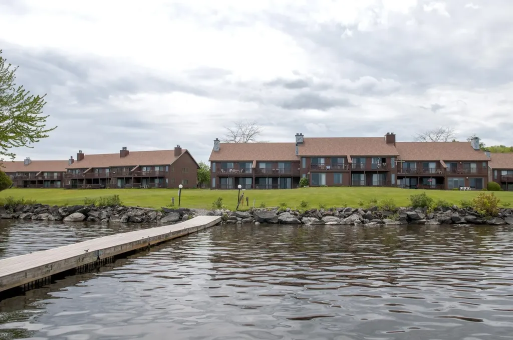 383 Holbrook Bay Newport Town VT 05857