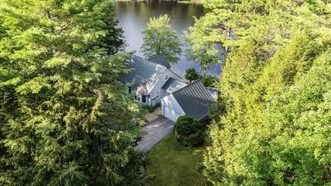 12 Beaver Point New London NH 03257