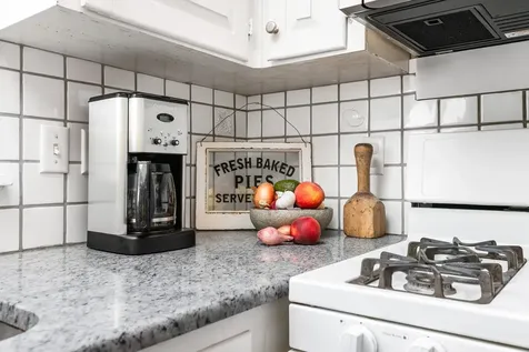 12 Beaver Point New London NH 03257