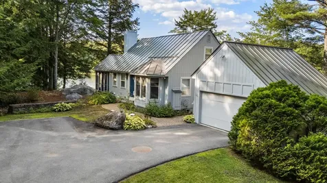 12 Beaver Point New London NH 03257