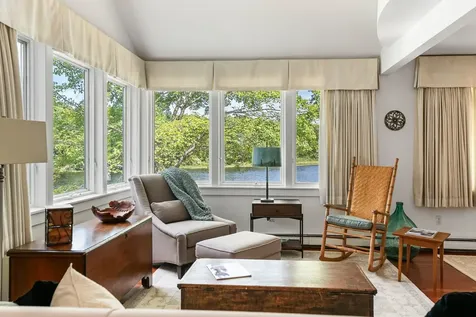 12 Beaver Point New London NH 03257