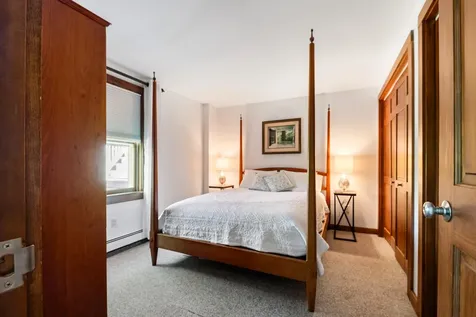 12 Beaver Point New London NH 03257