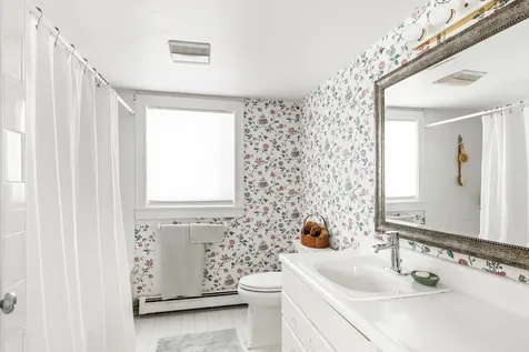 12 Beaver Point New London NH 03257