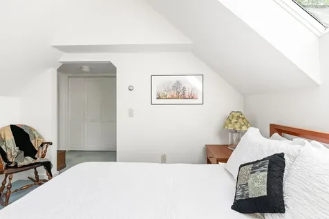 12 Beaver Point New London NH 03257