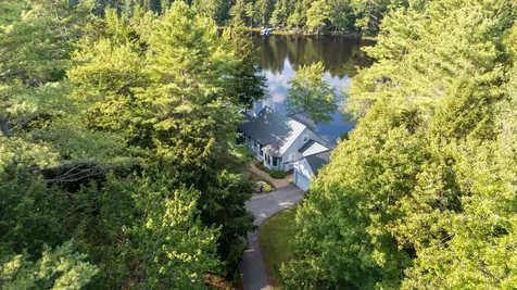 12 Beaver Point New London NH 03257