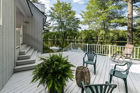 12 Beaver Point New London NH 03257