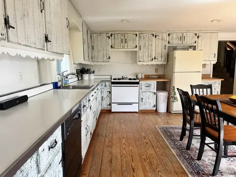 464 Quarry Road Sheffield VT 05866