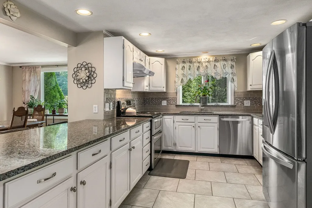 9 Pleasant View Drive Exeter NH 03833