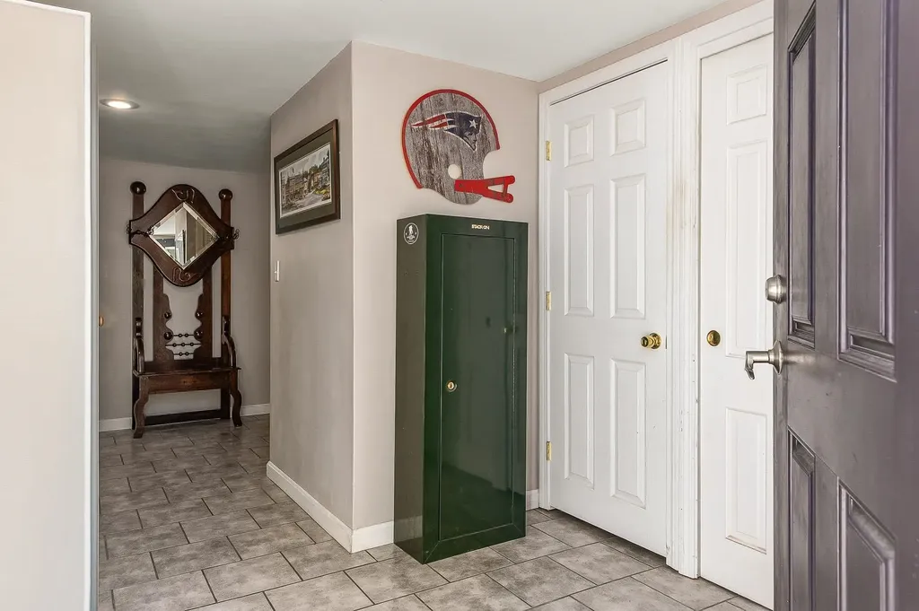 9 Pleasant View Drive Exeter NH 03833