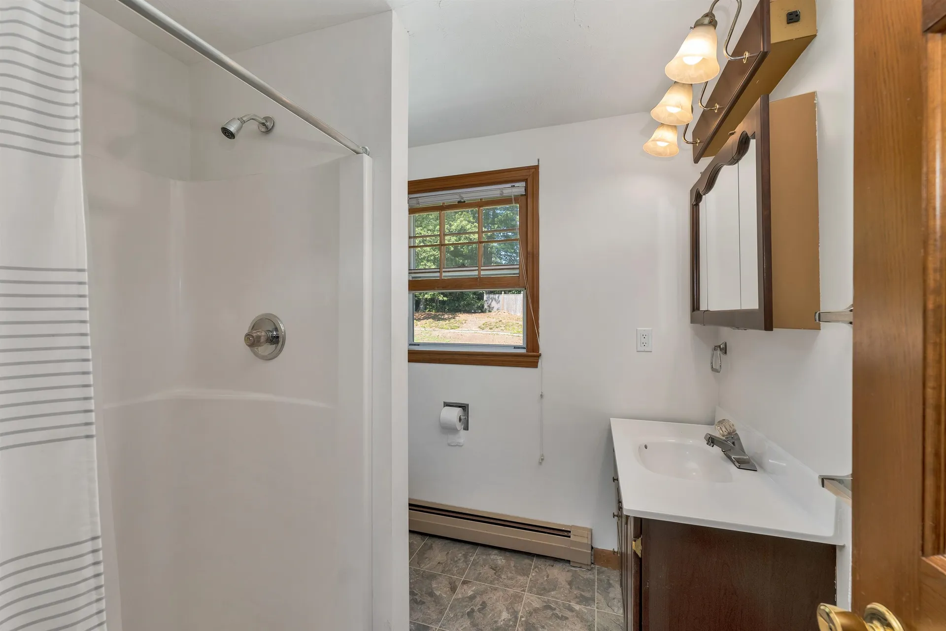 9 Catalina Lane Nashua NH 03064