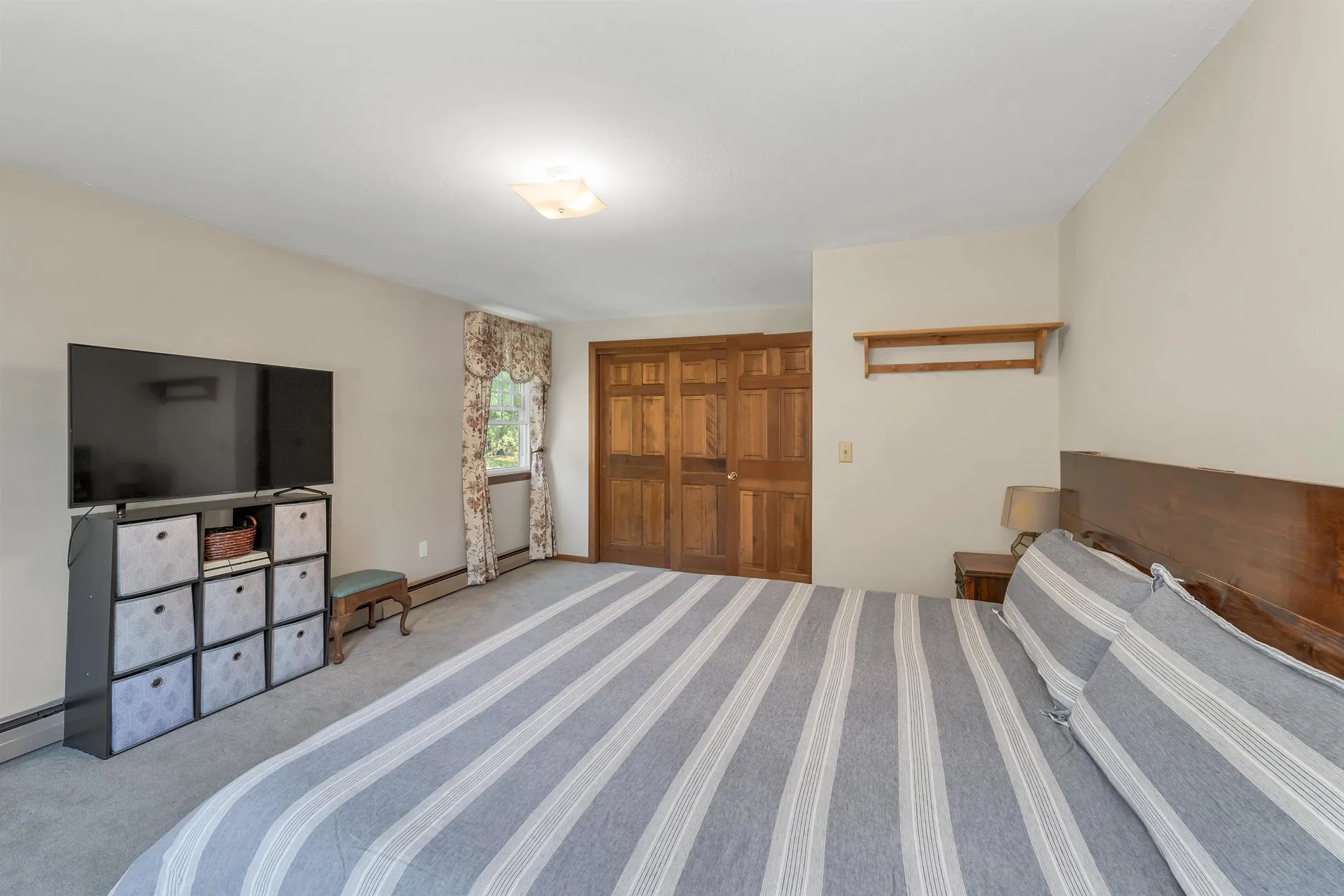 9 Catalina Lane Nashua NH 03064