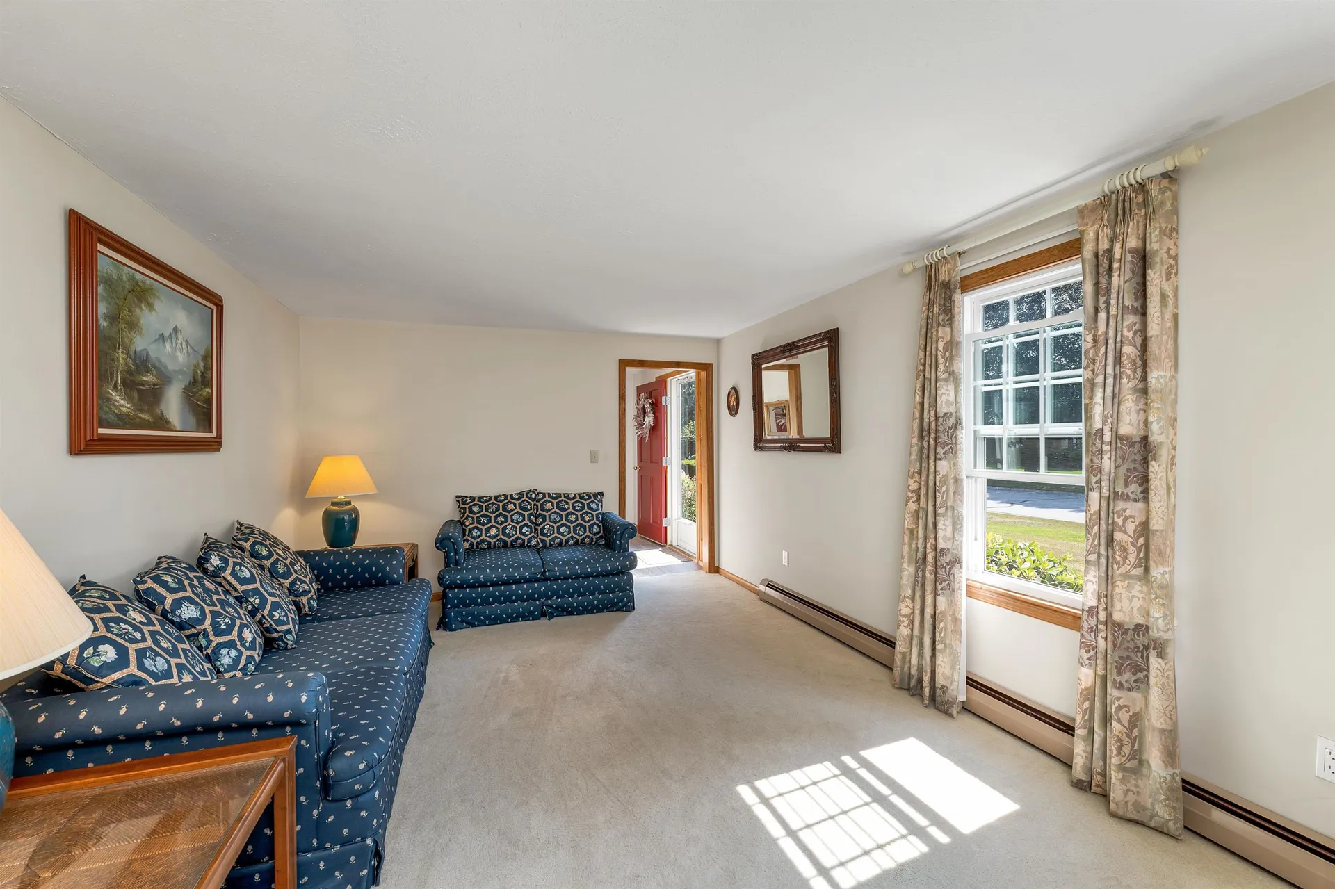 9 Catalina Lane Nashua NH 03064
